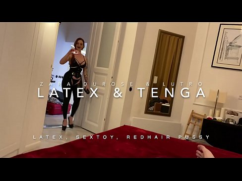 ❤️ Dada wa kambo mwenye kichwa chekundu akiwa amevalia vazi la latex alilobanwa na kaka wa kambo Fucking ❌❤